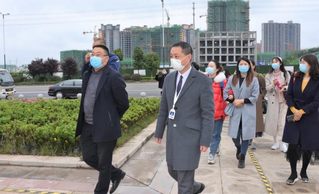 联合研讨聚合力 携手同心促发展 ——记博骏集团校际交流联动会