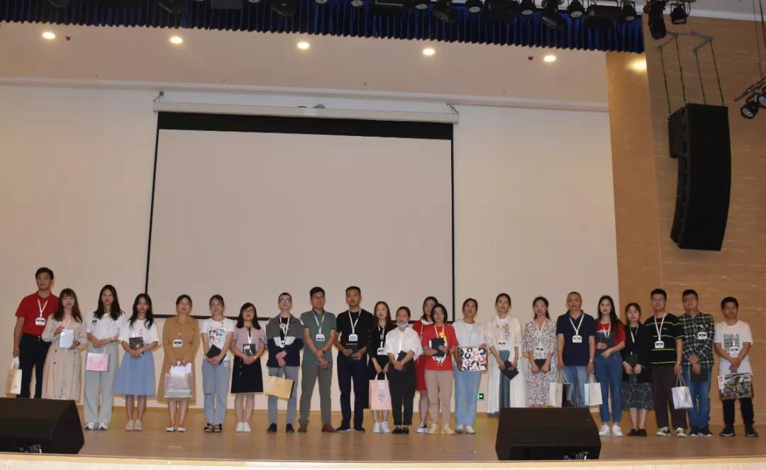 青蓝结对传匠心，薪火相传铸师魂——乐至博骏公学举行师徒结对仪式