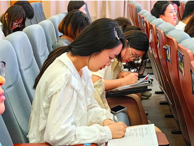 不懈求知，假期亦然